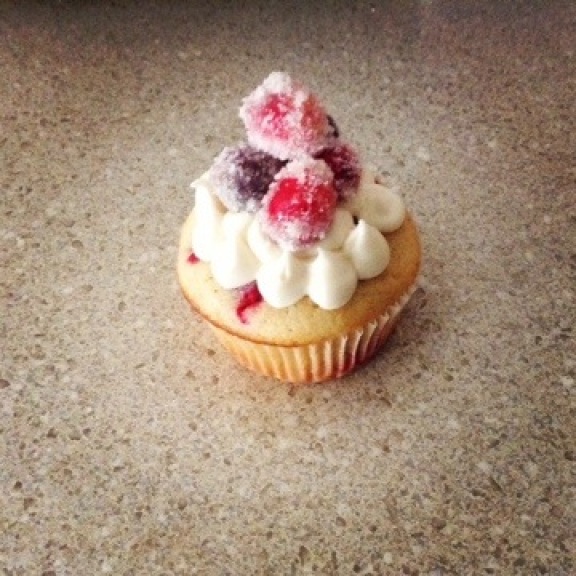 Cranberry Bliss Cupcake