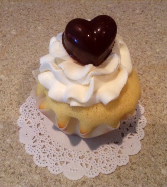 root Bear Float Cupcake with Homemade Chocolate Heart